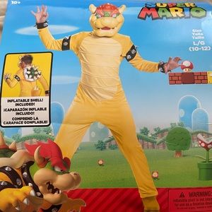 Bowser costume for kids. Large